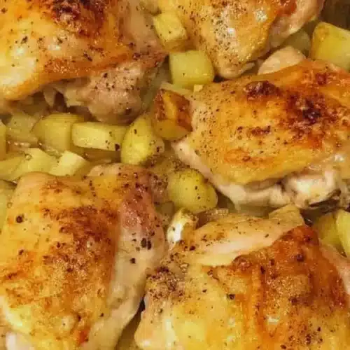 Delicious Garlic Roasted Chicken and Potatoes Recipe