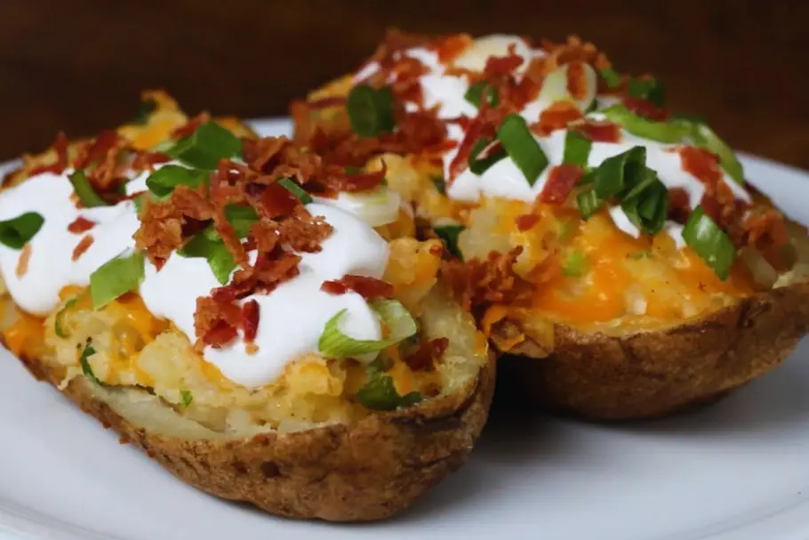 How to Make Delicious Loaded Baked Potatoes