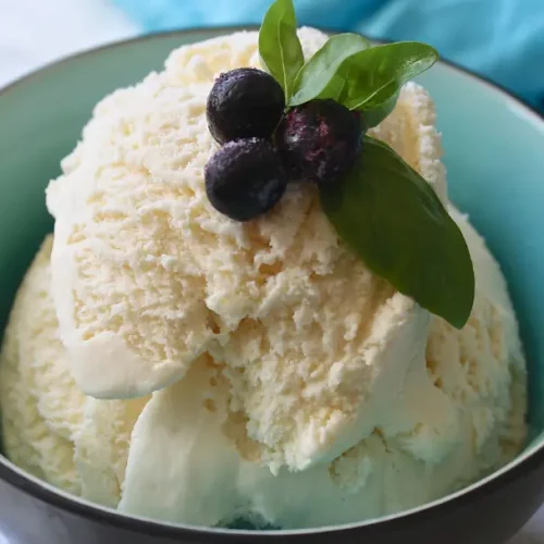 How to Make Vanilla Ice Cream
